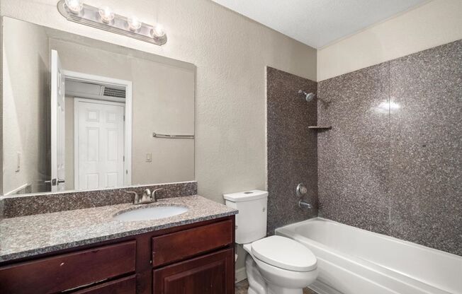 1 bed, 1 bath, $1,050, Unit # 222