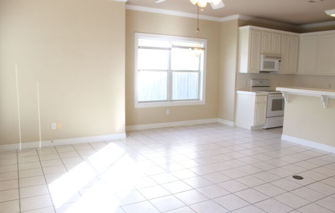 3 beds, 2 baths, $1,395