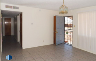 Lovely Move-in Home 3 bed 1 bath-Northeast El Paso