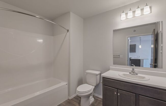 3 beds, 2 baths, 1,263 sqft, $1,525, Unit 4711-231