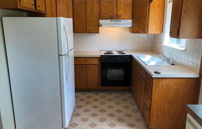 2424-2426 Clearview Ave