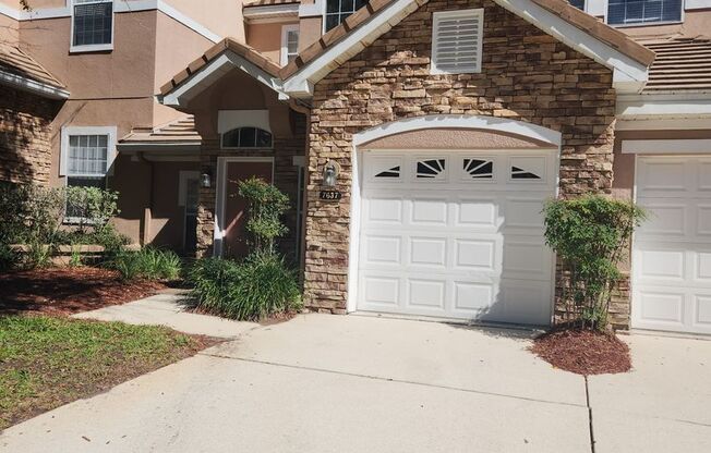 Beautiful Gated Community 3 Beds/2 Baths Condo in Dr Phillips Area