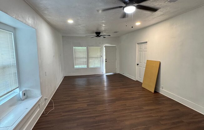 878 GRANVILLE DR