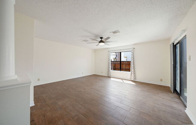 8910 KENTON BRIAR