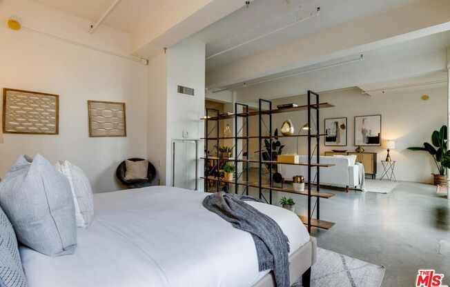 1 bed, 1 bath, 1,200 sqft, $3,200, Unit 610
