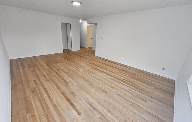 3 beds, 2 baths, $3,295, Unit 502
