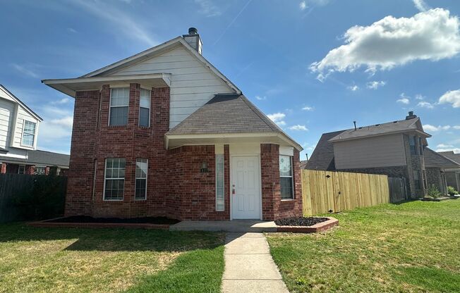 UNIQUE 3 Bedroom 2 Bathroom Home In Moore