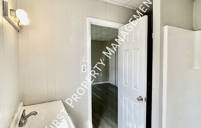 2513 Union Ave Apt B