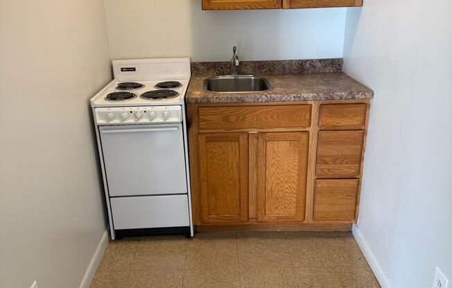 2 beds, 1 bath, 600 sqft, $1,150, Unit 1