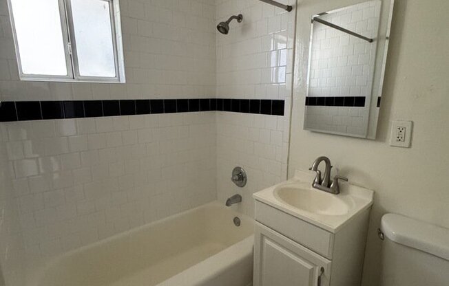 5959 CAHUENGA BLVD
