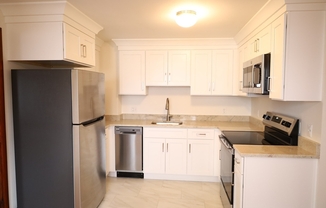 1 bed, 1 bath, 700 sqft, $2,300, Unit 1