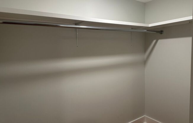 Studio, 1 bath, 551 sqft, $1,240, Unit 218 - 502 AMI