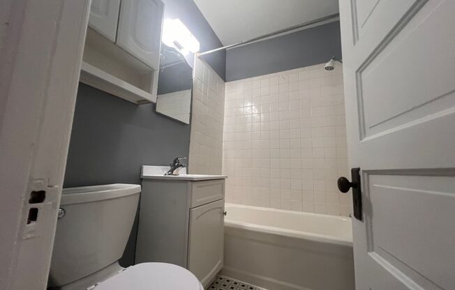 Studio, 1 bath, $795, Unit 12
