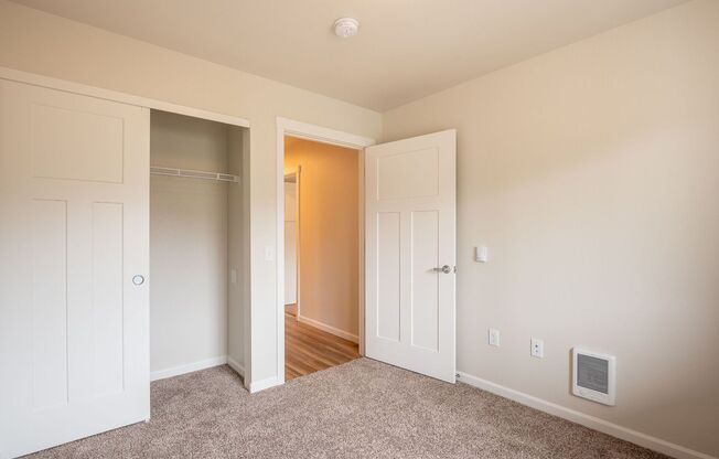 2 beds, 2 baths, 1,009 sqft, $2,050, Unit A-407