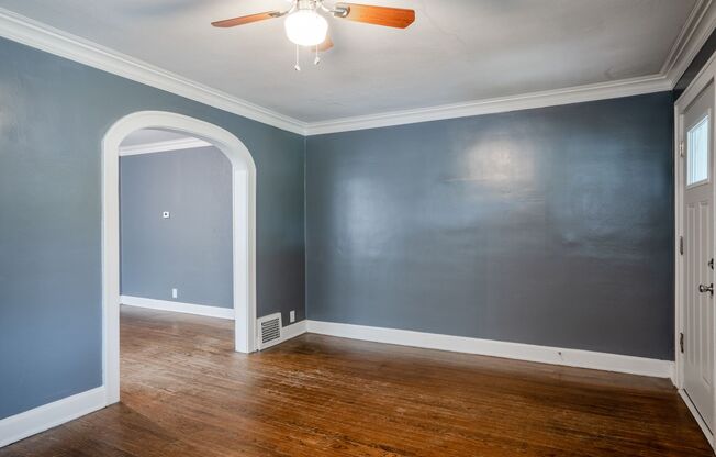 2bd/1ba Bungalow!!