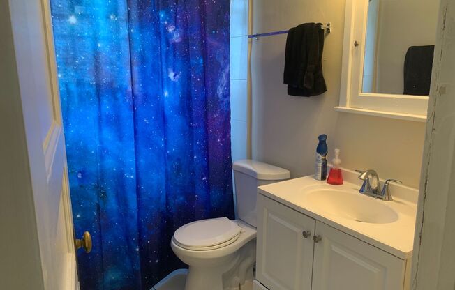 4 beds, 2 baths, $2,395, Unit 9