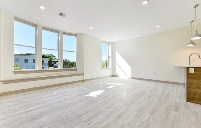 1 bed, 1 bath, 630 sqft, $3,150, Unit Unit 501