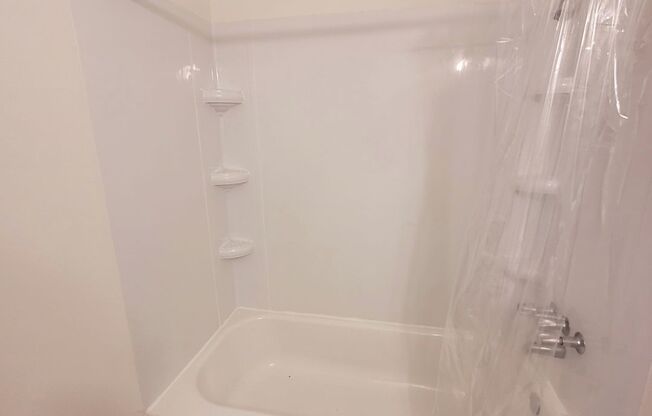 1 bed, 1 bath, 465 sqft, $625, Unit Unit 14