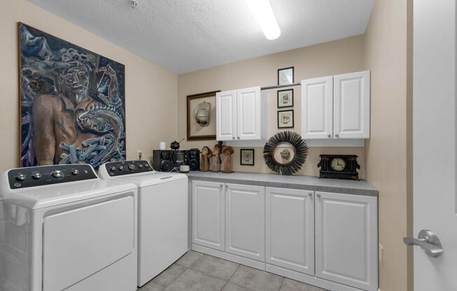 2 beds, 2.5 baths, $4,700