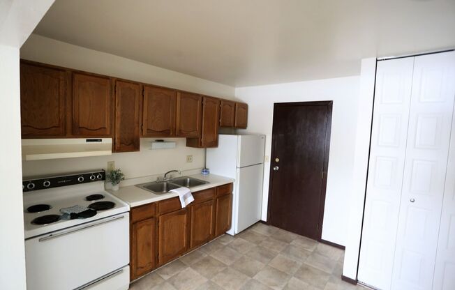 1 bed, 1 bath, $700, Unit 2603-46