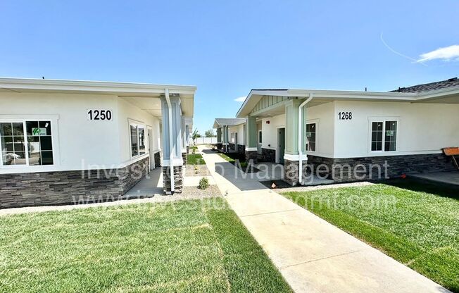 2 beds, 1.5 baths, 1,060 sqft, $1,495