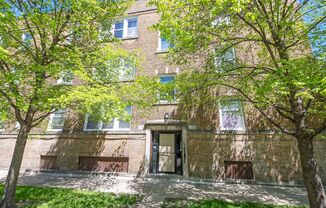 2736-2742 W 64th St