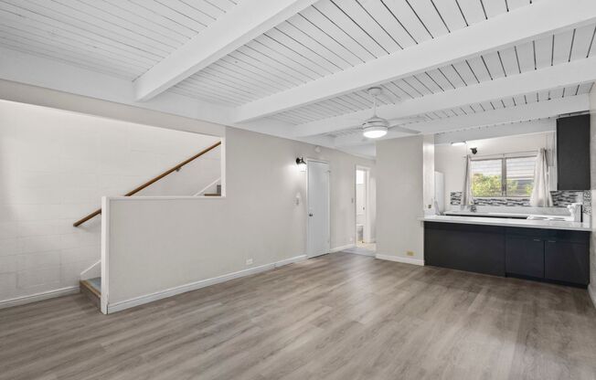 Renovated Tropic Gardens Town House for rent!