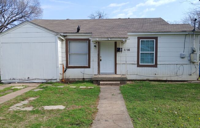 3 Bedrooms 1 Bathroom Near Clarendon & Westmoreland