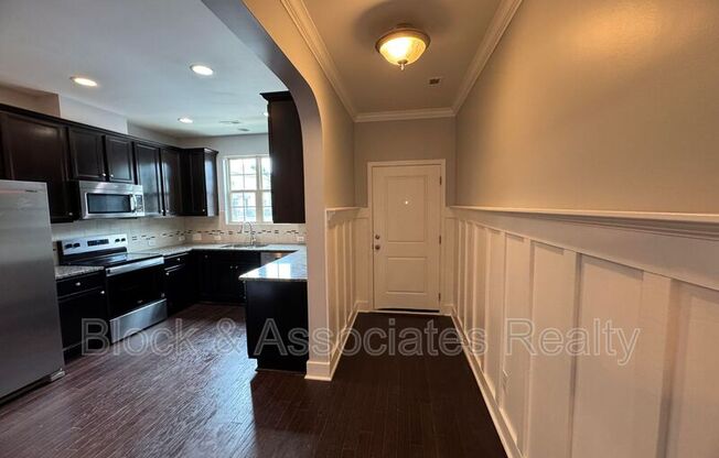 748 WICKHAM RDG RD