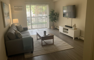 Hollow Run Apartments