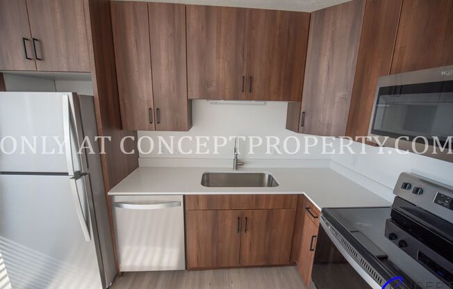 1 bed, 1 bath, 570 sqft, $1,349, Unit 27