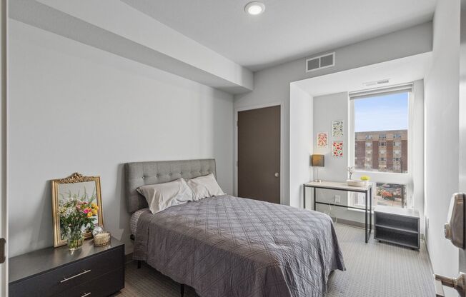 4 beds, 2 baths, 1,181 sqft, $3,312, Unit 711