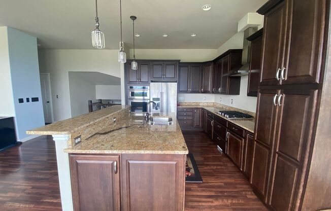 Meticulously well kept 3 bed, 3.5 bath Gov't Hill Home with VIEWS!!!