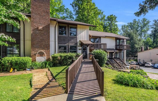 Charming Updated Brevard NC Condo close to Downtown