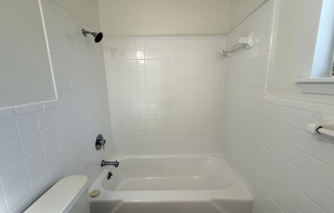 2 beds, 2 baths, 918 sqft, $1,500, Unit PEN-202