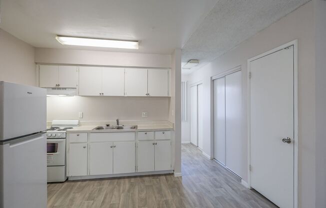 Studio, 1 bath, 390 sqft, $1,150, Unit A23