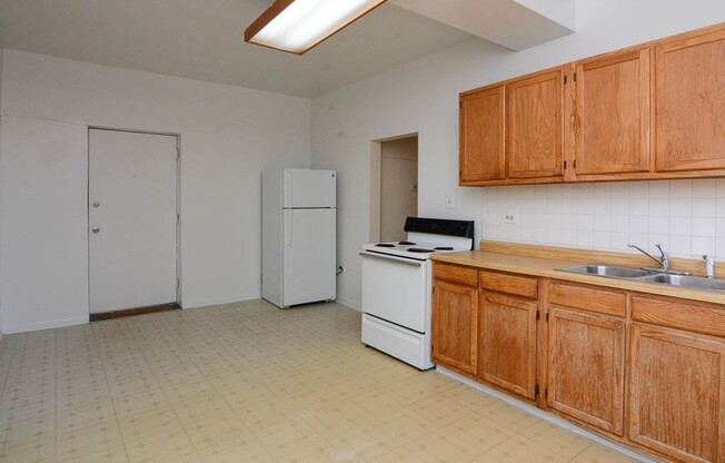 3143 MEDILL