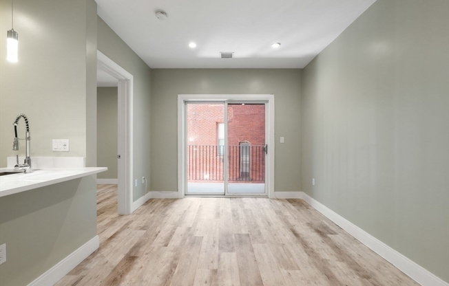 1 bed, 1 bath, 499 sqft, $3,195, Unit 210