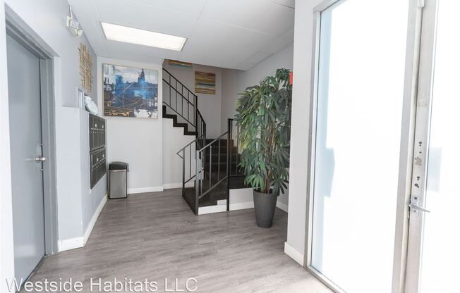 314 South Manhattan Place