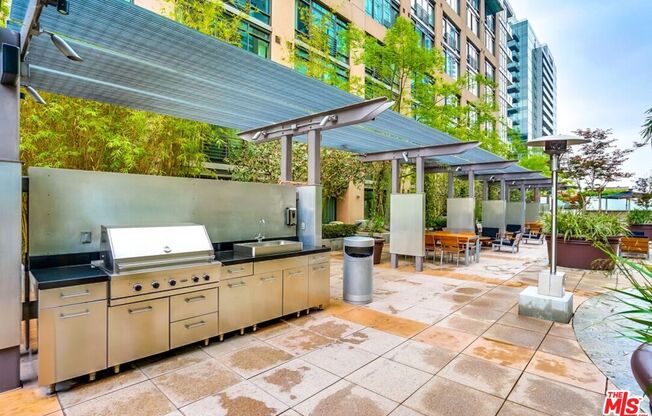 1 bed, 1 bath, 950 sqft, $3,150, Unit 1111