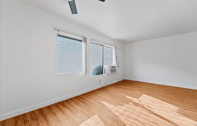 6114 CAHUENGA BLVD