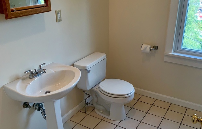 2 beds, 2 baths, $1,100