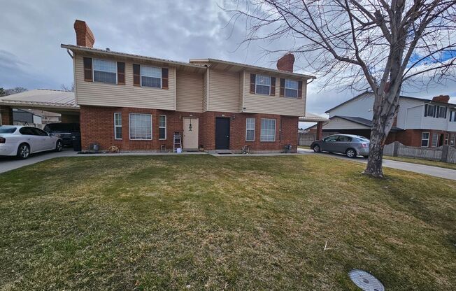 3 Bed/2bath Duplex For Rent in Orem!