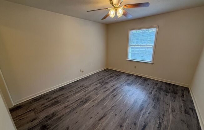 2 beds, 1 bath, 1,100 sqft, $1,375, Unit 408-3