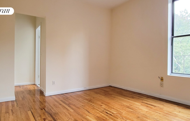 172 W 77 ST