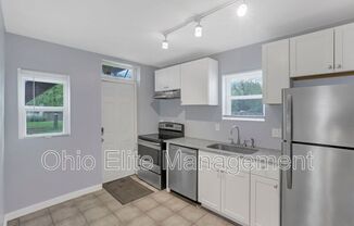 1092 OAKWOOD AVE