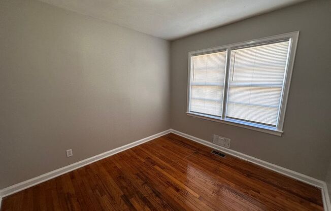 3 beds 1 bath property in Decatur!!