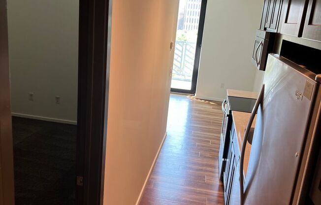 1 bed, 1 bath, 608 sqft, $1,145, Unit 609