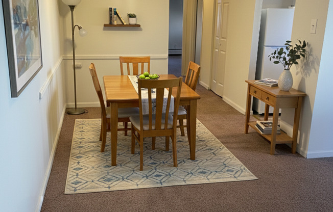 1 bed, 1 bath, 770 sqft, $1,460, Unit 00 - K- 8