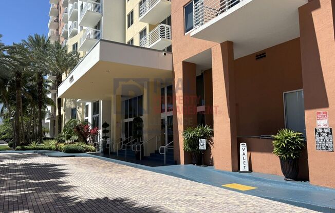 Modern 2BR/2BA Condo in Aventura – Furnished, Gated, Resort-Style Amenities, Flexible Lease